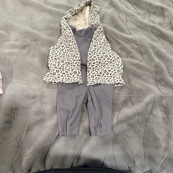 Carter's Gray Ribbed Baby Set - Picture 2 of 5